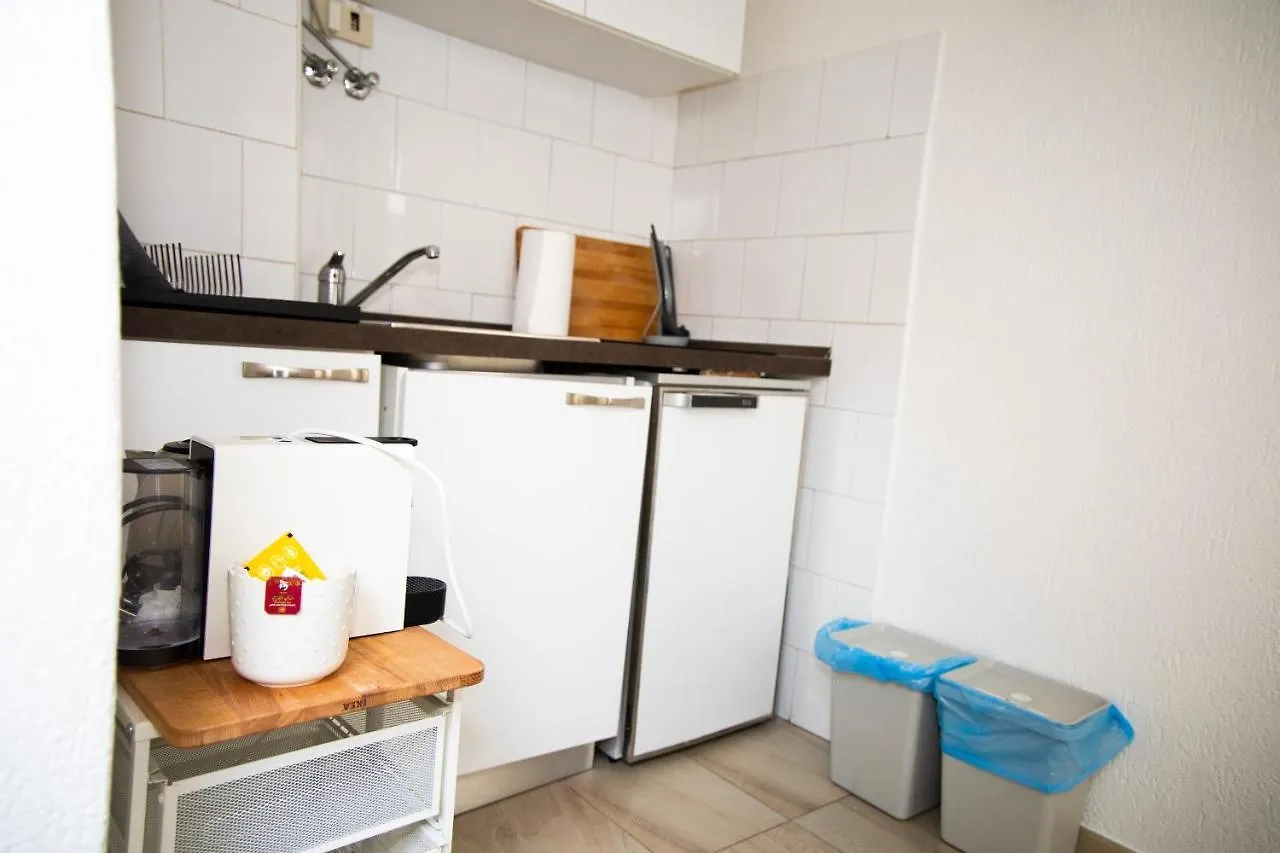 Apartamento Hosting Dreams Attics - Duomo Milán 0*,