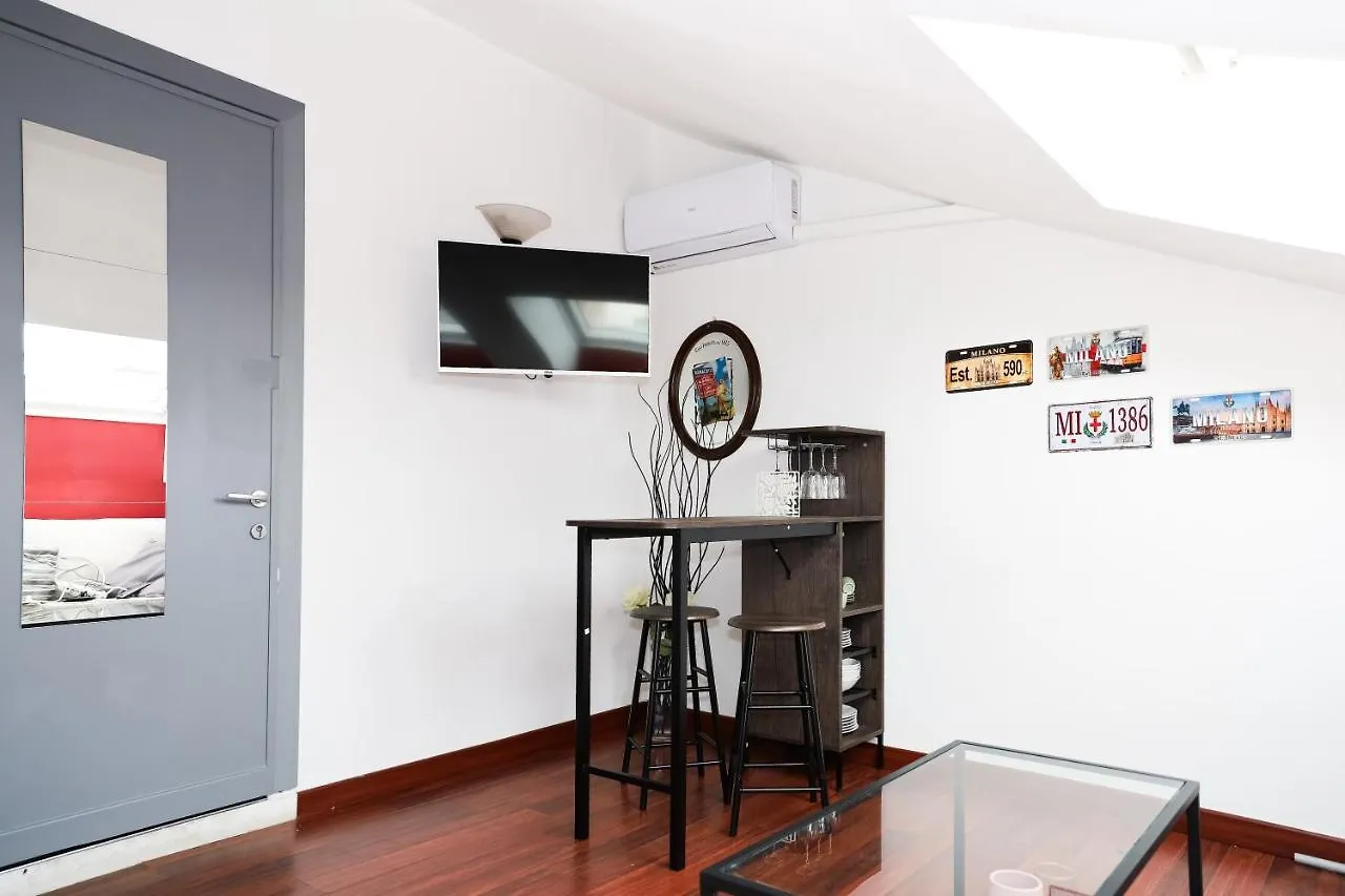 Apartamento Hosting Dreams Attics - Duomo Milán Italia