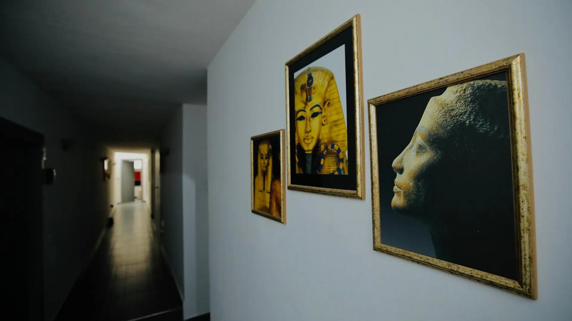 Ferienwohnung Hosting Dreams Attics - Duomo Mailand Apartment
